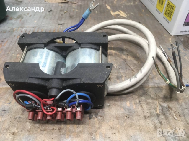 Оригинален соленоид (контактор) Lewmar 24V за якорна лебедка, снимка 3 - Аксесоари и консумативи - 53890125