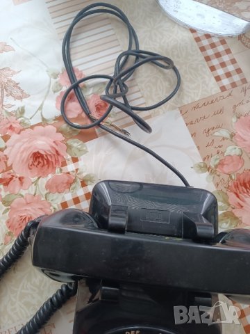 Стар бакелитен телефон, снимка 6 - Антикварни и старинни предмети - 44238640