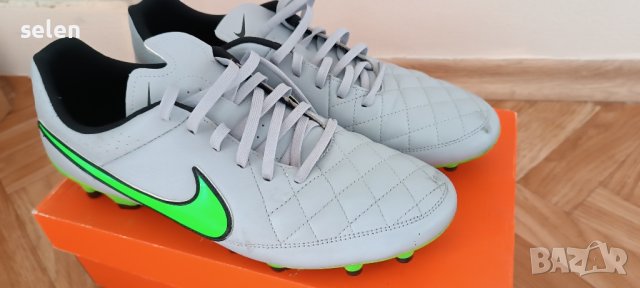 Бутонки  NİKE