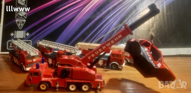 Метални пожарни Siku , снимка 4 - Коли, камиони, мотори, писти - 22741613