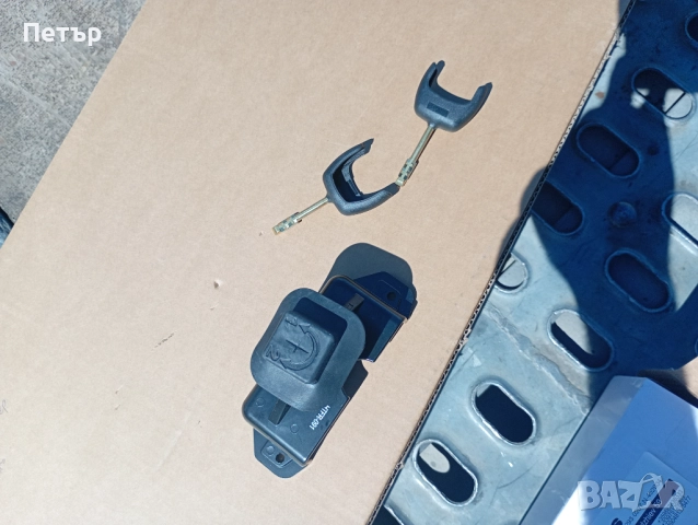 Ключалка преден капак Форд транзит 2006-2013г, снимка 2 - Части - 51572055