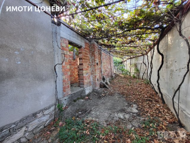 Продавам къща в гр.Твърдица, снимка 7 - Къщи - 42381171