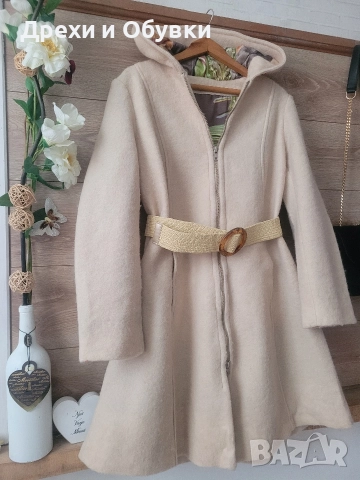 Бежово палто с качулка , снимка 2 - Палта, манта - 49184376