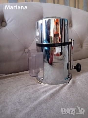 Ледотрошачка за фрапе коктейли и дайкири, снимка 3 - Обзавеждане за заведение - 54230038