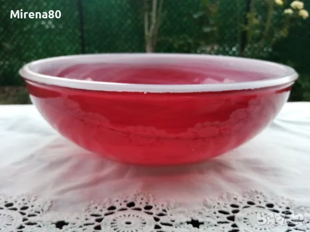 Голяма купа червено стъкло, снимка 2 - Чинии - 55772428