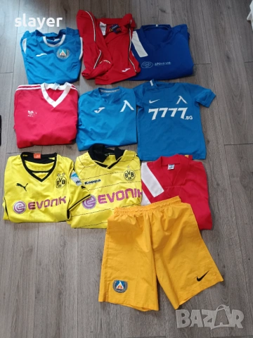 Лот футболни фланелки Левски,Borusia,България