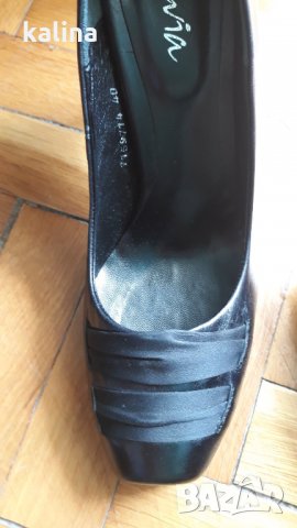 черни кожени обувки висок ток 