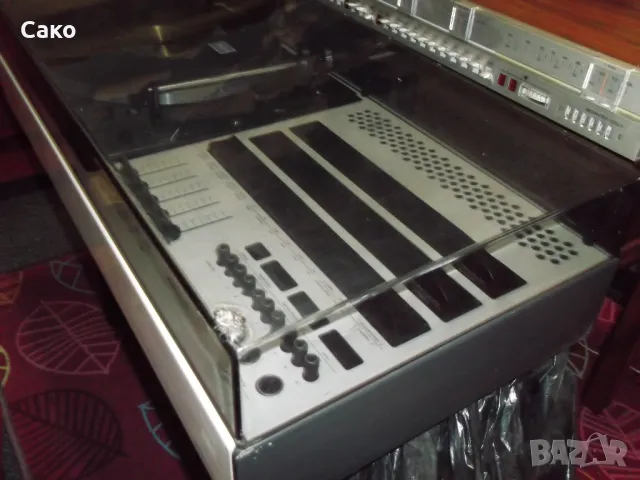 Продавам радио усилвател с грамофон WEGA, снимка 5 - Ресийвъри, усилватели, смесителни пултове - 49350212