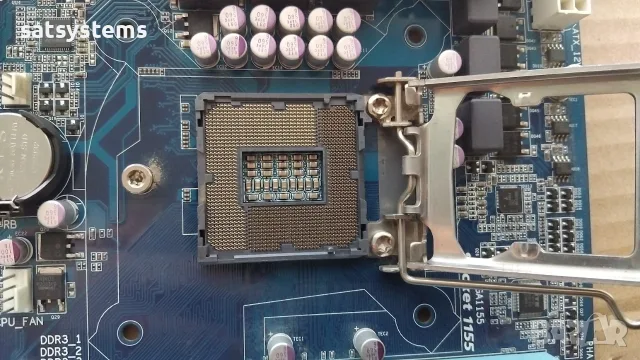 Дънна платка Gigabyte GA-P67A-UD3 Socket LGA1155, снимка 7 - Дънни платки - 56169096