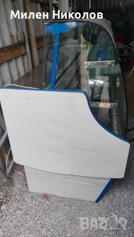 Продавам хладилна витрина 