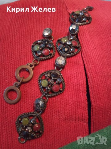 СТАРА МЕДНА ГРИВНА с МНОГО ЦВЕТНИ КРАСИВИ КАМЪНИ 14241, снимка 3 - Гривни - 30652778