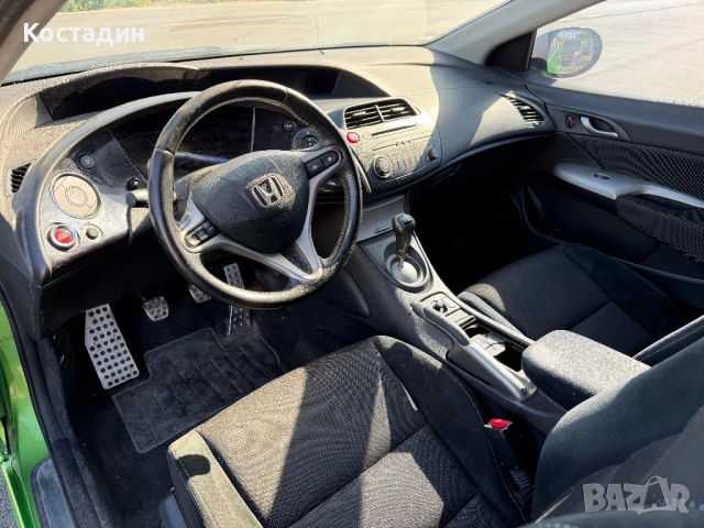 Honda Civic 1.8i VTEC 140к.с. Start/Stop Клима, снимка 6 - Автомобили и джипове - 54335358