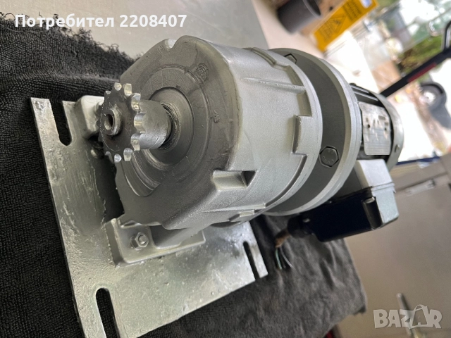 Двигател двигател, снимка 4 - Електродвигатели - 52578342