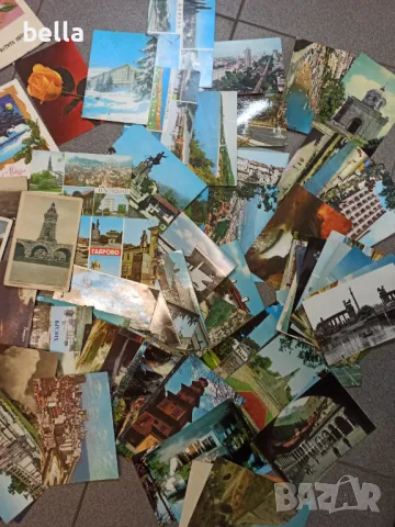 Над 300 броя стари соц картички 