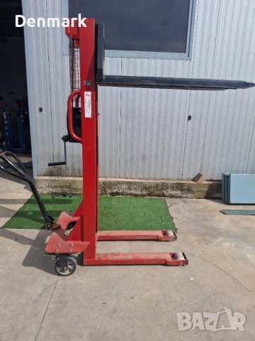 Ръчен стакер до 1000 кг 