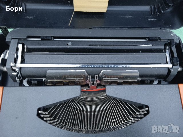 хеброс 1300 Ф Пишеща машина кирилица, снимка 8 - Други ценни предмети - 36384102