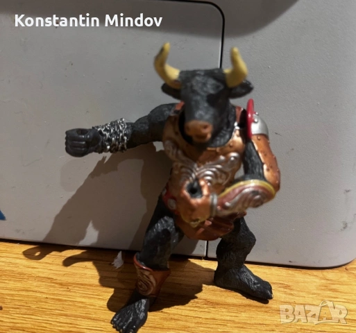 Колекционерски фентъзи фигурки (Papo/Schleich) – Минотавър и Пират-мутант, снимка 3 - Фигурки - 54347910