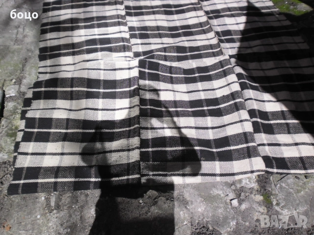 Продавам вълнен ръчно плетен килим