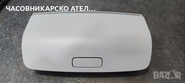 Оригинална жабка / кутия за очила за таван за VW Golf 5, Passat B6, Tiguan (1K0868837E), снимка 3 - Части - 55716607