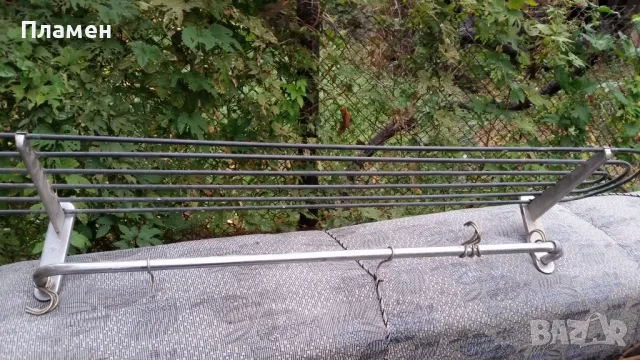 Метална закачалка от соца 