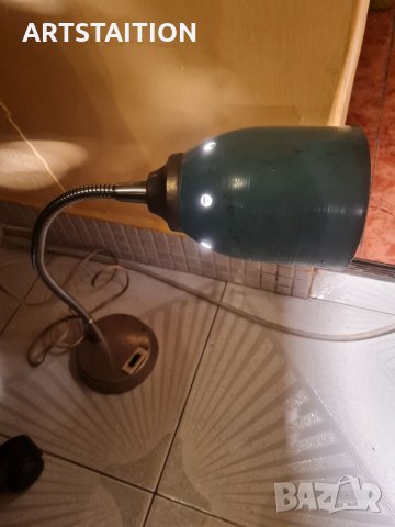 Метална настолна лампа- ретро