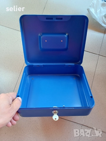 Продавам метална каса(сейф) Като нива Цена:20лв, снимка 4 - Шкафове - 52440751