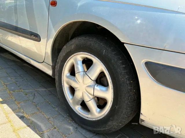 Renault Scenic 1.6 Бензин (без газ), снимка 6 - Автомобили и джипове - 55728372