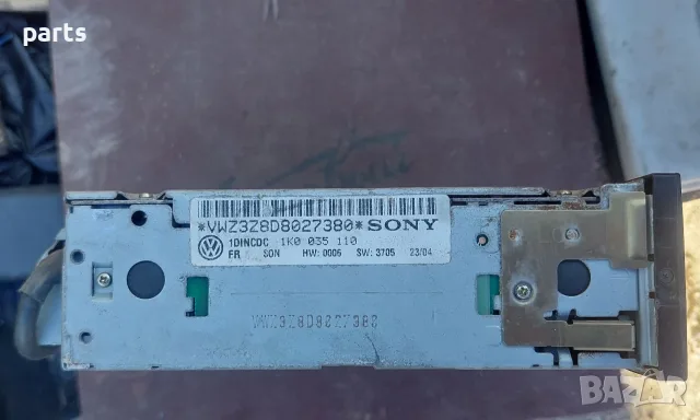 CD Чейнджър VW Голф 5 - Пасат 6 - Туаран - 1K0035110 (26), снимка 4 - Аудиосистеми - 56250342