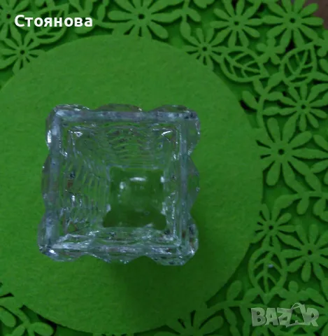 Малка кристална вазичка, снимка 6 - Вази - 47384502