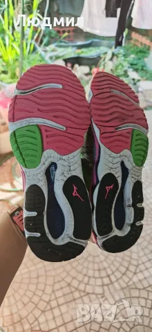 Оригинални маратонки Mizuno , снимка 3 - Маратонки - 56435760