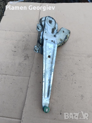 Десен стъкло повдигач за Сузуки Игнис, снимка 4 - Части - 52008810