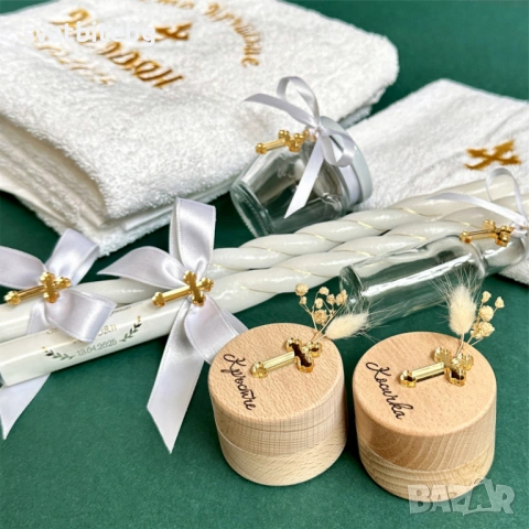 Комплекти за кръщене с бродирани хавлии – Кутийка за Кръстче и Косичка, снимка 2 - Подаръци за кръщене - 53215708