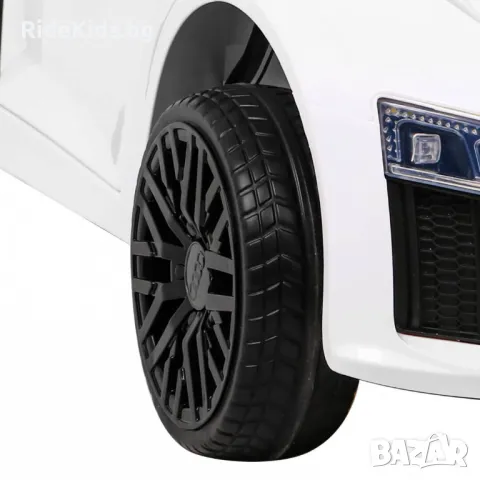 Audi R8 12V – Детска акумулаторна кола, Бяла, EVA гуми, снимка 11 - Детски велосипеди, триколки и коли - 50419013
