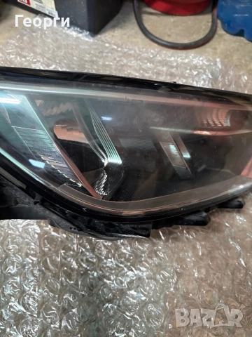 Десен фар за Passat B8 , снимка 2 - Части - 51491724