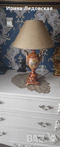 Продавам красива нощна лампа.