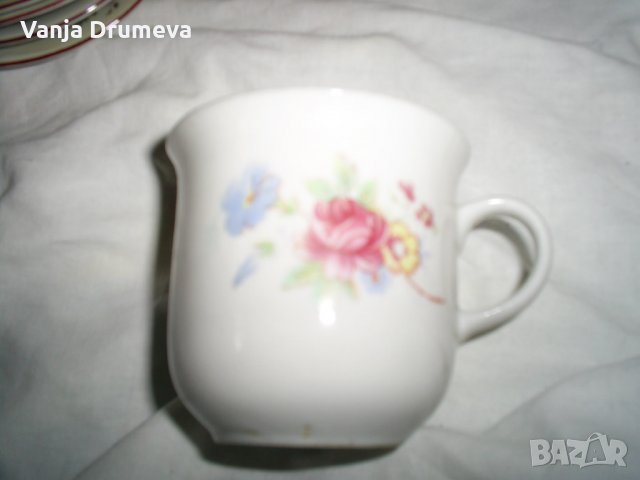 чаша за чай,кафе,мляко от преди 1990 г. и чинийка, снимка 1 - Чаши - 34477359