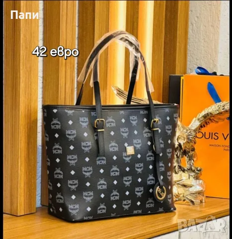 Дамска чанта MCM черна