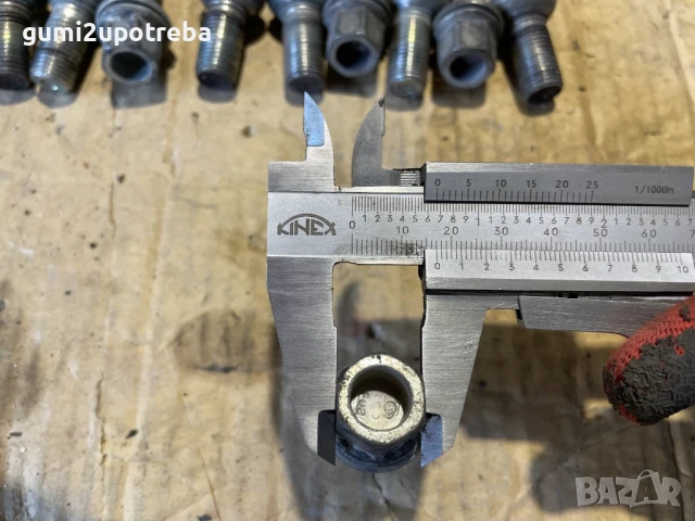 Продавам Оригинални Болтове за Джанти Volkswagen ID.3 М14х1,5х17, снимка 6 - Аксесоари и консумативи - 50596751