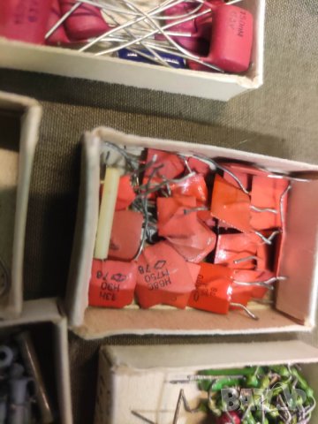 Продавам кондензатори, снимка 4 - Друга електроника - 44394854