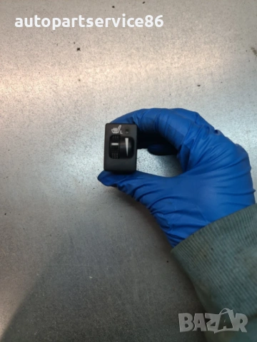 Бутон за подгряване на предна лява седалка за Toyota Avensis 2.0 D4D (2009-2014) 453484