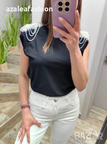 Дамски топ с подплънки