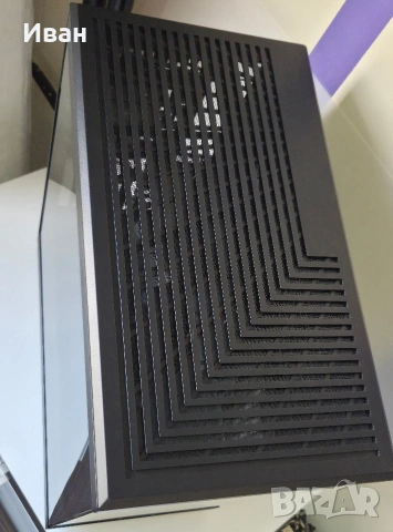 Кутия Hyte y40 Black, снимка 3 - Други - 53985846