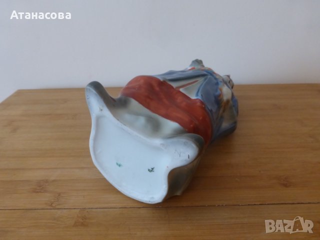 Порцеланова фигура-бутилка Украйна 1990 г 2, снимка 8 - Антикварни и старинни предмети - 42785122