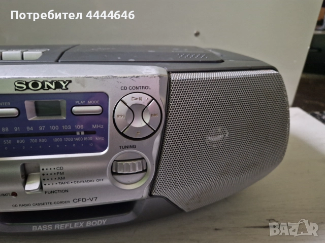Sony CFD V7, снимка 3 - Радиокасетофони, транзистори - 52463699