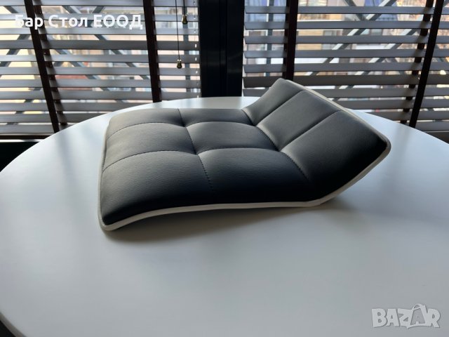 Квадратни седалки за бар стол, снимка 7 - Столове - 39227957