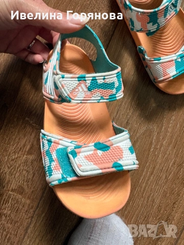 Детски сандали Adidas, номер 27 , снимка 2 - Детски сандали и чехли - 54286075