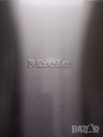 Иноксов комбиниран хладилник с фризер Миеле Miele Made in Germany с 2 години гаранция!, снимка 9 - Хладилници - 52580298