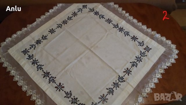 Старинни, ръчно бродирани ковьори за стена, покривка за маса и калъфки, снимка 8 - Антикварни и старинни предмети - 31957282