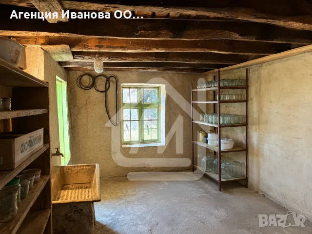 Къща с голям двор и плевник в с. Конак, 20 км от Попово, снимка 10 - Къщи - 55786139
