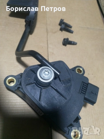 Продавам педал газ Нисан, снимка 9 - Части - 52942029